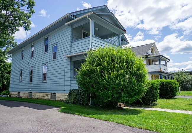 Building Photo - 149 Fellows Ave