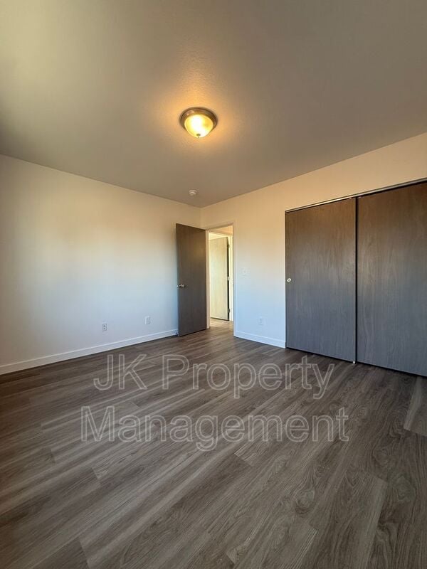 Building Photo - 3440 11th Ave S