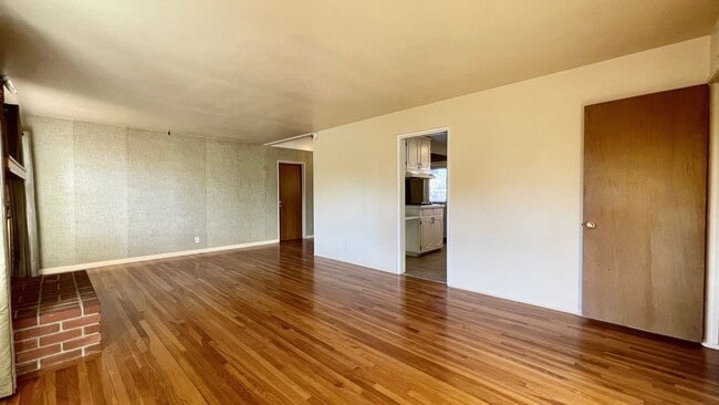 Building Photo - Classic San Luis 3 Bedroom 2 Bath House in Ferrini Heights