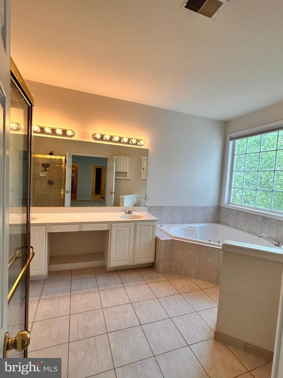 Building Photo - 308 Trotter Farm Dr