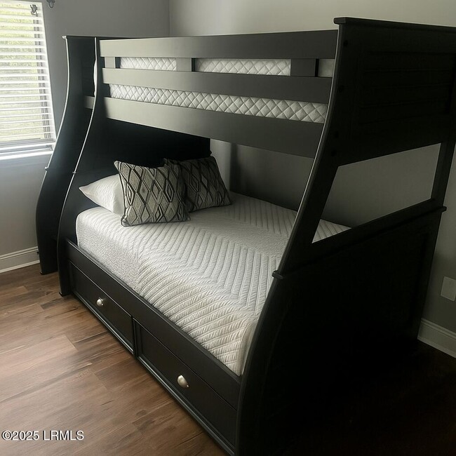 Building Photo - 47 Forest Cove Rd