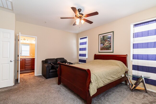 Building Photo - Welcome to Daravante, where this 2-bedroom...
