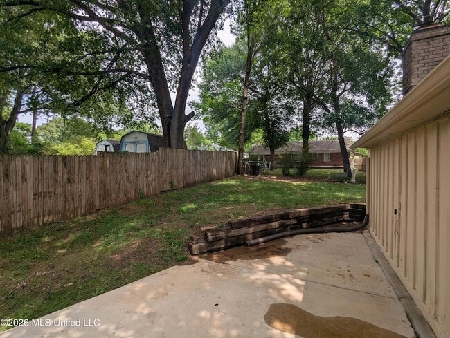 Building Photo - 7594 Rockingham Dr