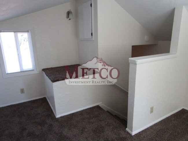 Building Photo - 16701