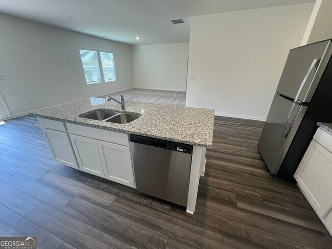 Building Photo - 7760 Sudbury Cir
