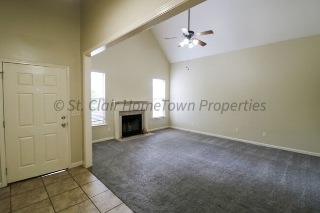 Building Photo - Large Family Home in Moody AL