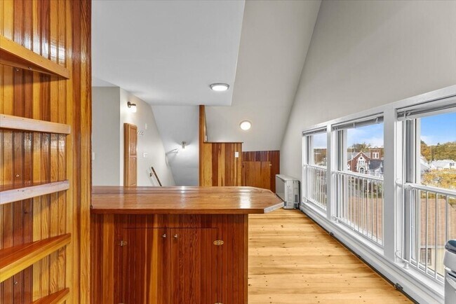 Building Photo - 1 Samoset Ave