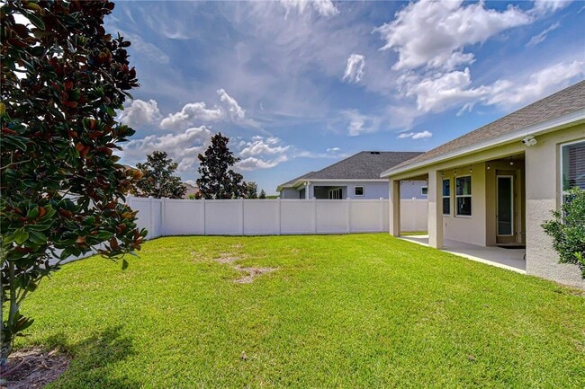 Building Photo - 15371 Caravan Ave