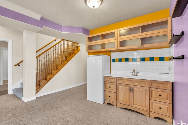 Building Photo - AMAZING 2 STORY HOME w/ 4 CAR GARAGE!
