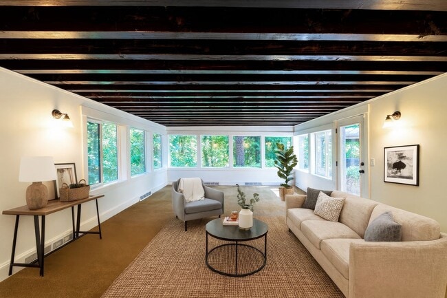 Building Photo - Luxurious Portland Heights home tucked away on a private street on nearly half an acre.