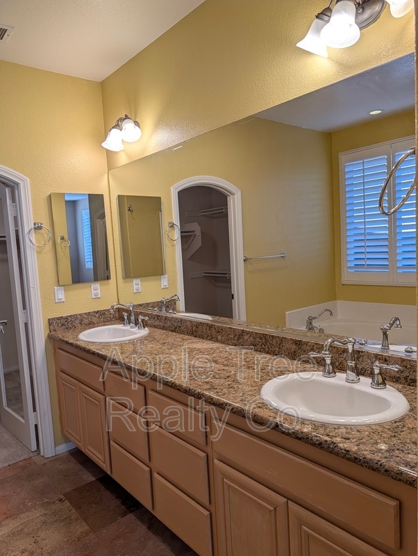 Building Photo - 1560 Gazebo Ln