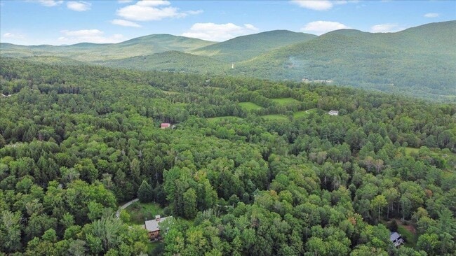 Building Photo - 36 Moses Pond Rd