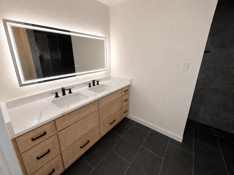 Building Photo - 3127 Chapel Downs Dr