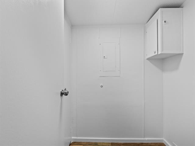 Building Photo - 146 Deerwood Ln