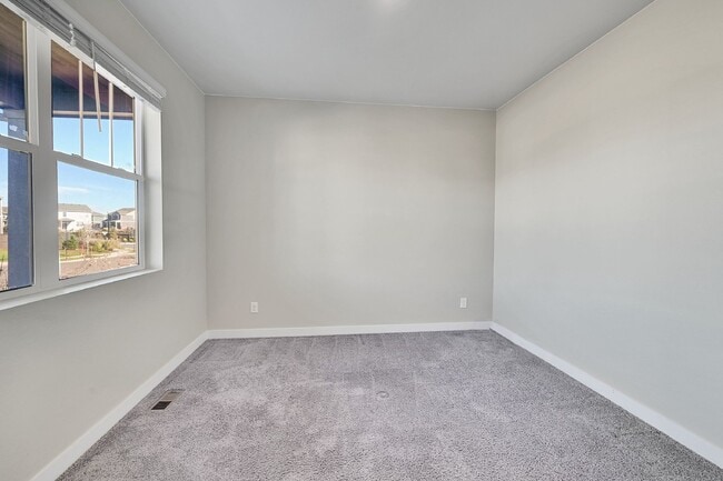 Building Photo - $3,190.95 - 5 Bed, 3 Bath Home in Thornton with Cozy Fireplace and Fenced-in Yard