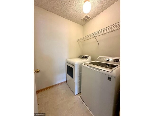 Building Photo - 742 Princeton Ave