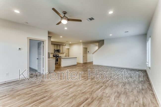 Building Photo - 7830 Cattleman Vly Dr