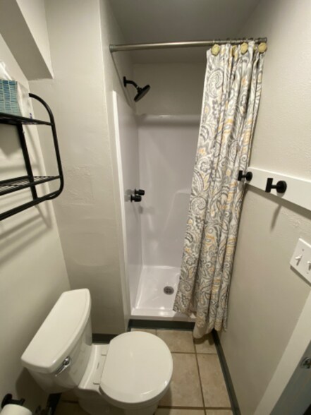 Building Photo - 1336 Sioux Blvd