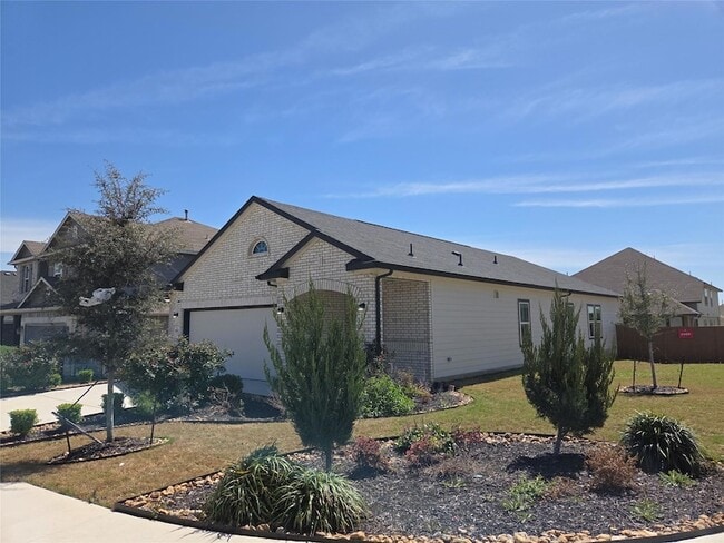 Building Photo - 8902 Grand Western