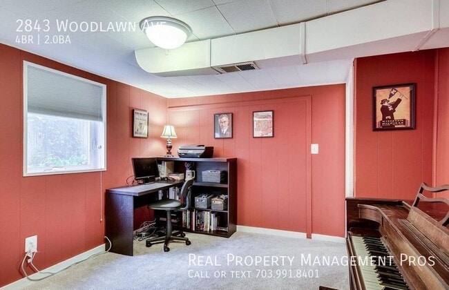 Building Photo - 2843 Woodlawn Ave