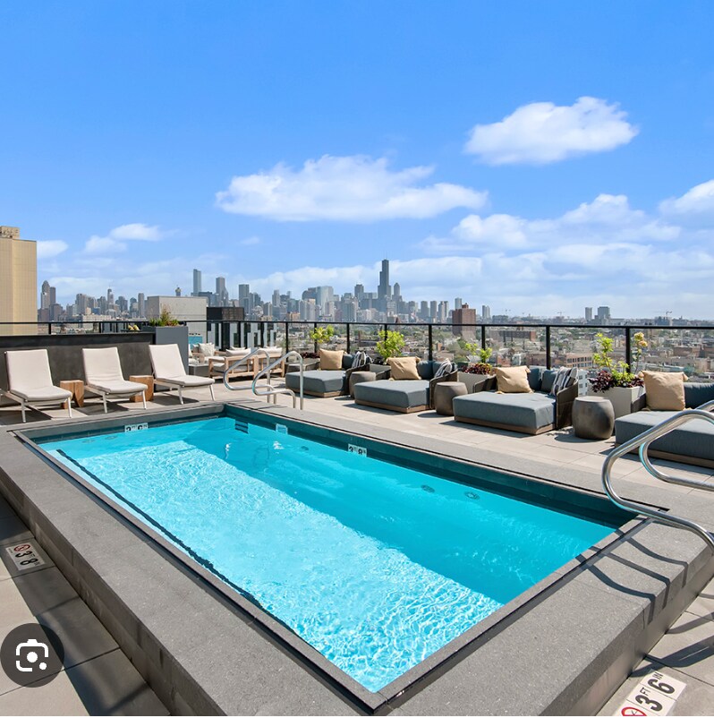 Building Photo - 1243 N Paulina St