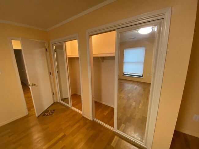 Building Photo - Beautiful 3 Bedroom Home in NE Albuquerque