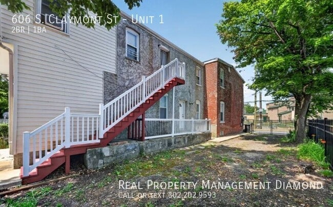 Building Photo - 606 S Claymont St