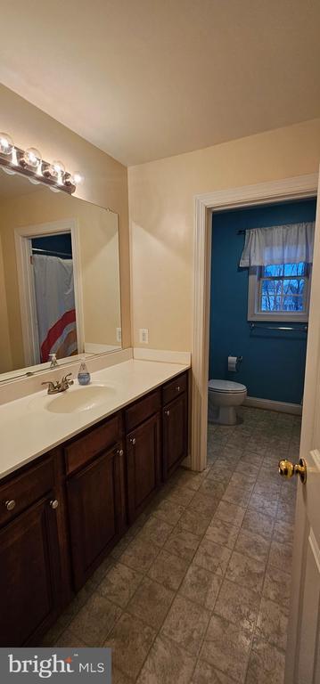 Building Photo - 123 Van Gogh Terrace