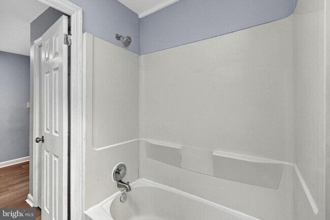Building Photo - 153 W 21st St