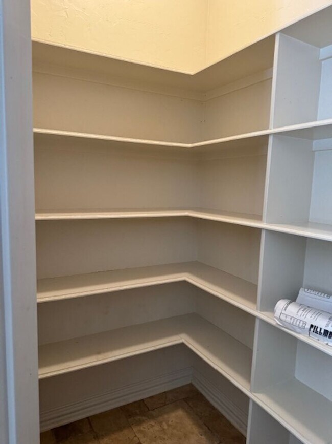 Building Photo - 4/3/2/2 Hallsville ISD Fenced Yard and Pool