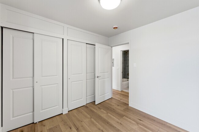 Building Photo - 1153 Buccaneer Dr