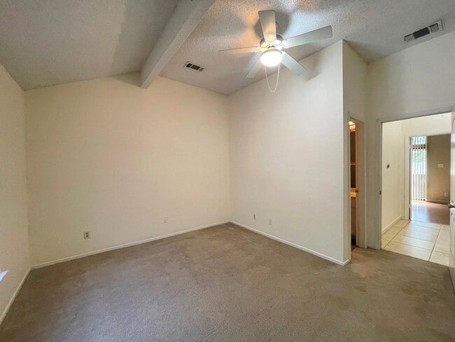 Building Photo - 3801 Menchaca Rd