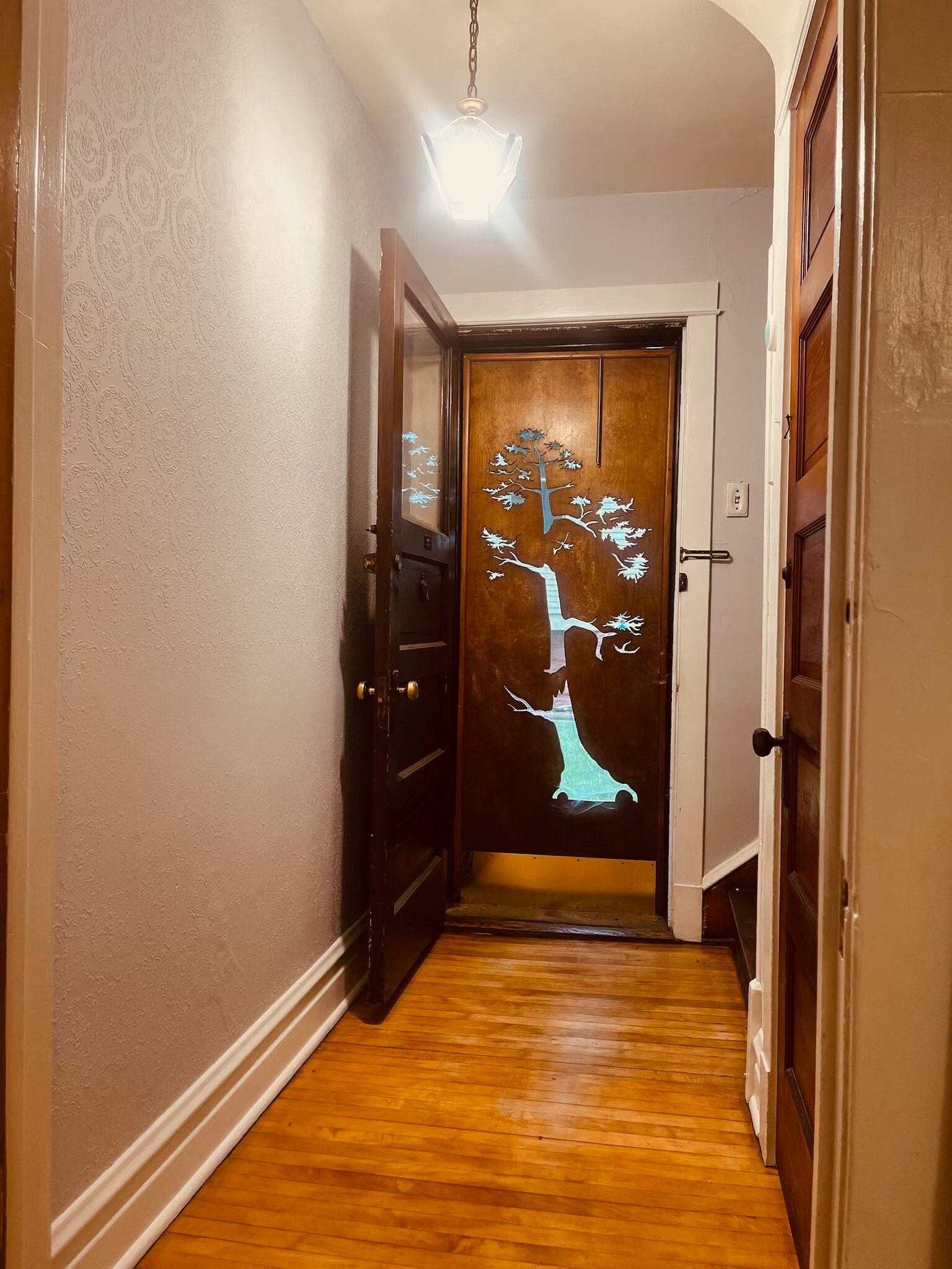 Unit 1 - Private entry to unit - 531 S Lombard Ave