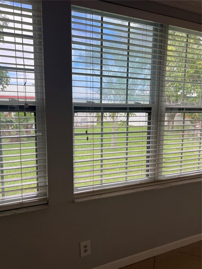 Building Photo - 6805 NW 75th St