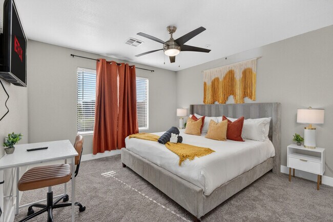 Building Photo - 15164 N 140th Dr