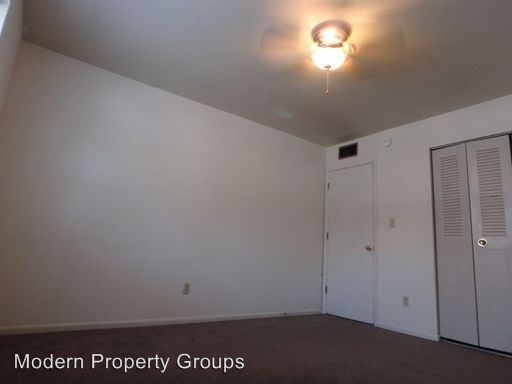 Building Photo - 211 Waugh St