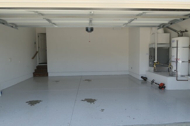 Building Photo - 69 Maranatha Dr