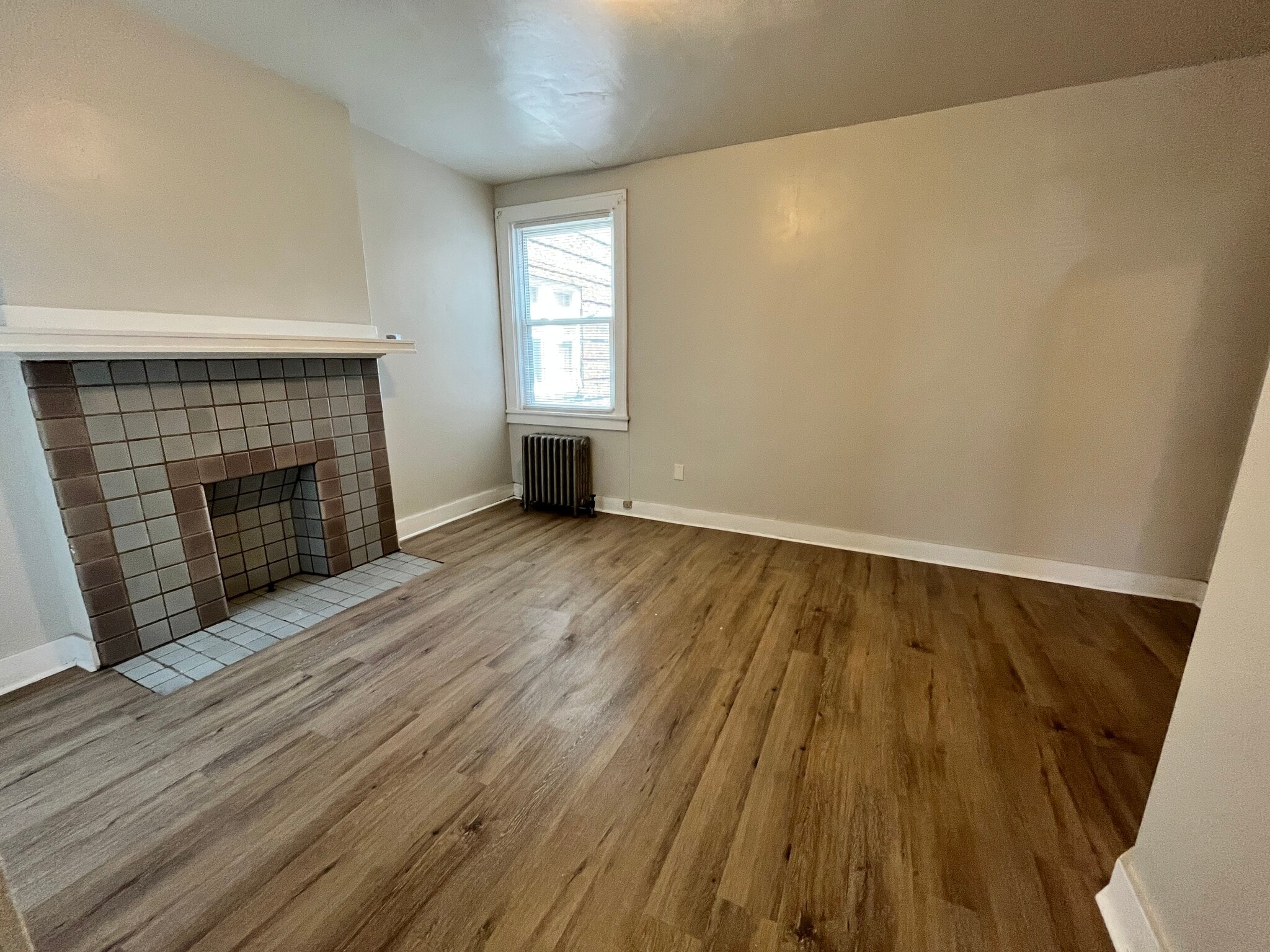 Building Photo - 2116 Bedford Ave