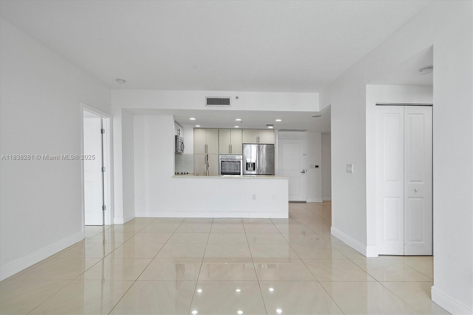 Building Photo - 1250 S Miami Ave
