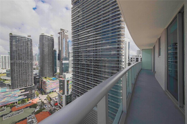 Building Photo - 1100 S Miami Ave