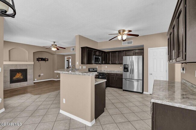 Building Photo - 3108 Tierra Nora Dr