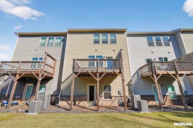 Building Photo - 3447 Hidden Valley Cir