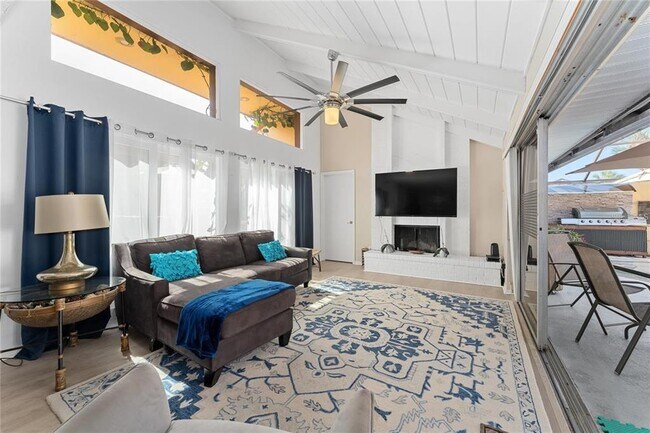 Building Photo - 5053 Maui Cir