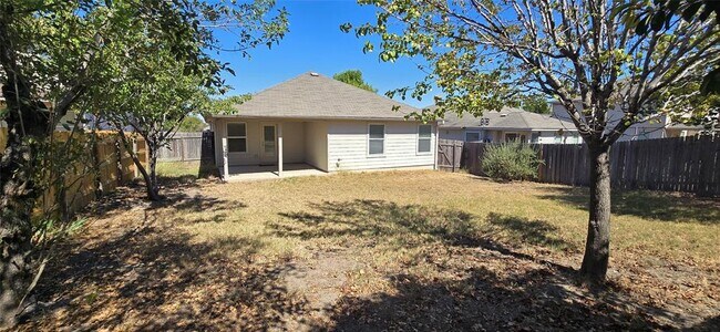 Building Photo - 606 Lakemont Dr