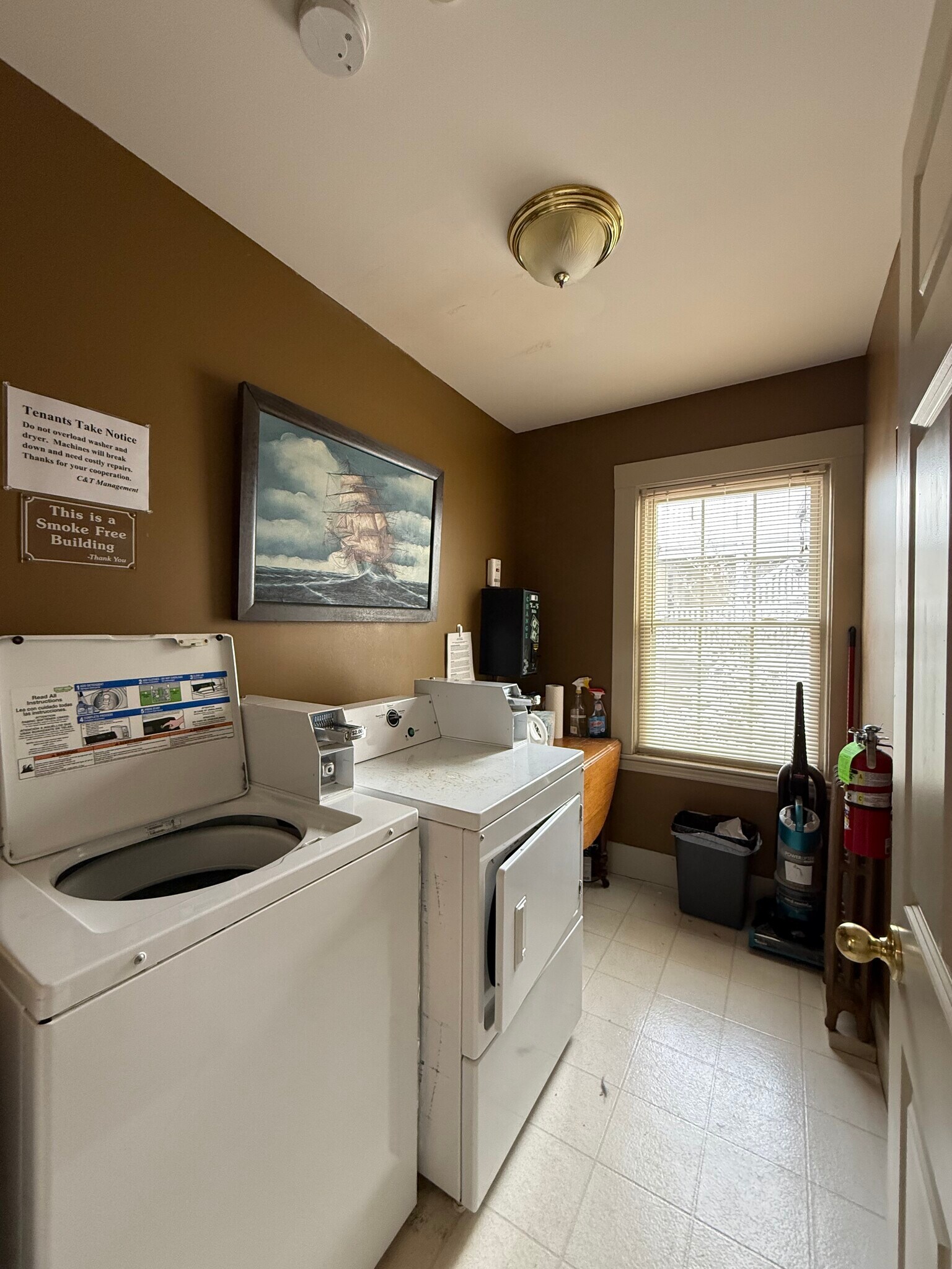 Building Photo - 147 Pearl St