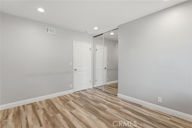 Building Photo - 9754 Yolanda Ave