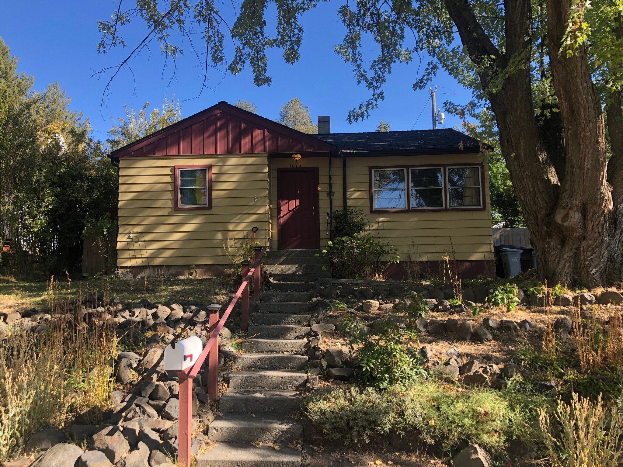 Building Photo - 1010 NW Fisk St