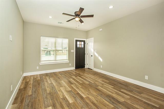 Building Photo - 20496 US Hwy 377