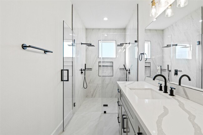 Building Photo - 3601 Rebecca St