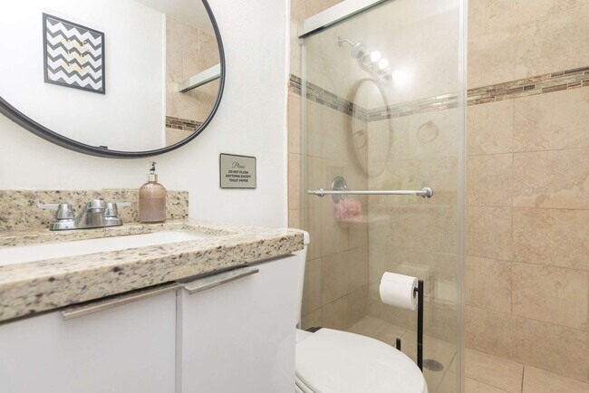 Building Photo - 7727 NW 4th Ct